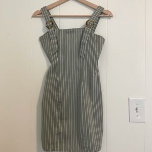 Brand: Bershka; Color: Green; Size: Xs